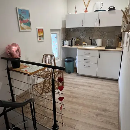 Petite Maison Cosy Et Moderne Avec Bain à Remous * Hyères