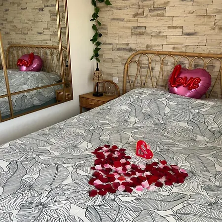 Petite Maison Cosy Et Moderne Avec Bain A Remous Holiday home *